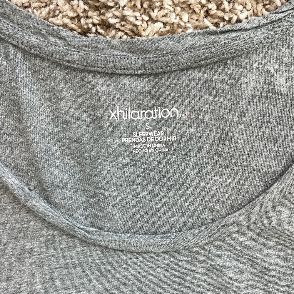 YES WAY VACAY Xhilaration Short Sleeve Top - Picture 2 of 6